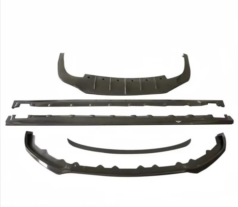 Suitable for Flying Spur W12/V8S Upgrade and Modification with Dry Carbon Fiber Material Surround Body Kit